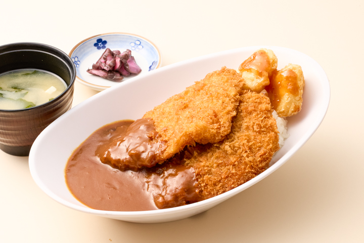 わらじかつカレー